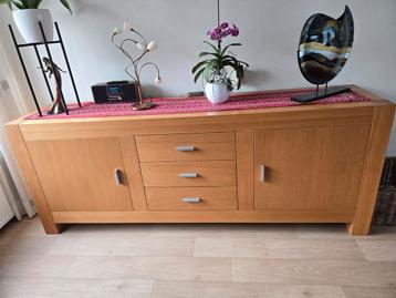 Dressoir  Masief beschikbaar voor biedingen