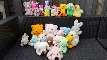 Partij vintage knuffels pastel kleuren jaren 70, 80, 90. S17 beschikbaar voor biedingen
