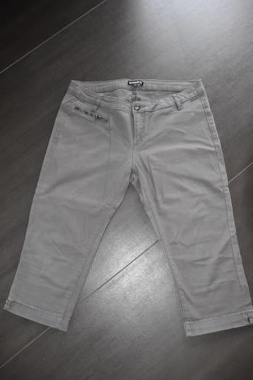 Taupekleurige broek van Superstar beschikbaar voor biedingen