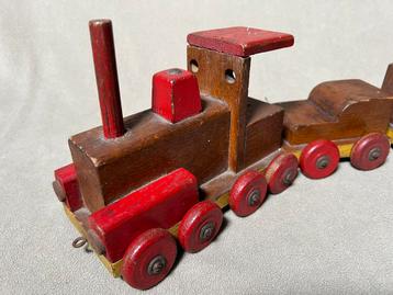 Vintage houten speelgoedtrein – handgemaakt, jaren ‘60/‘70 beschikbaar voor biedingen