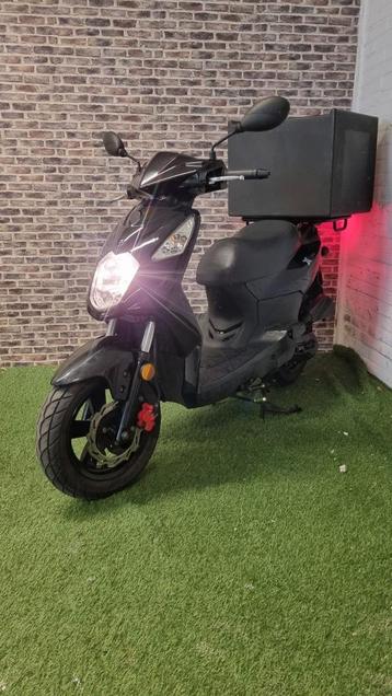 Zeer nette Sym x Pro E4 bezorgscooter 2020! Incl box beschikbaar voor biedingen