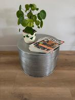 Antiekzilverkleurige ronde metalen bijzettafel, Huis en Inrichting, Tafels | Salontafels, Ophalen of Verzenden, Zo goed als nieuw