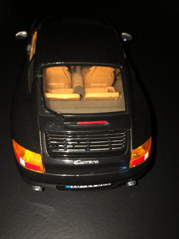 Porsche Carrera 911 Modelauto 1:18 beschikbaar voor biedingen