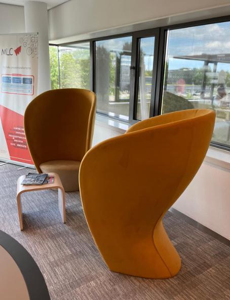 Design stoelen l bel stoelen l Italiaans l design l, Huis en Inrichting, Fauteuils, Zo goed als nieuw, Minder dan 50 cm, 75 tot 100 cm