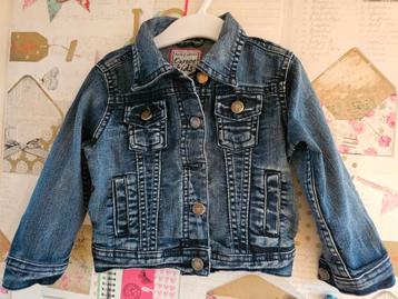 Donker denim jasje maat 92 beschikbaar voor biedingen