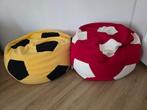 Twee voetbal zitzakken, Huis en Inrichting, Ophalen, Zo goed als nieuw, Overige kleuren, Zitzak