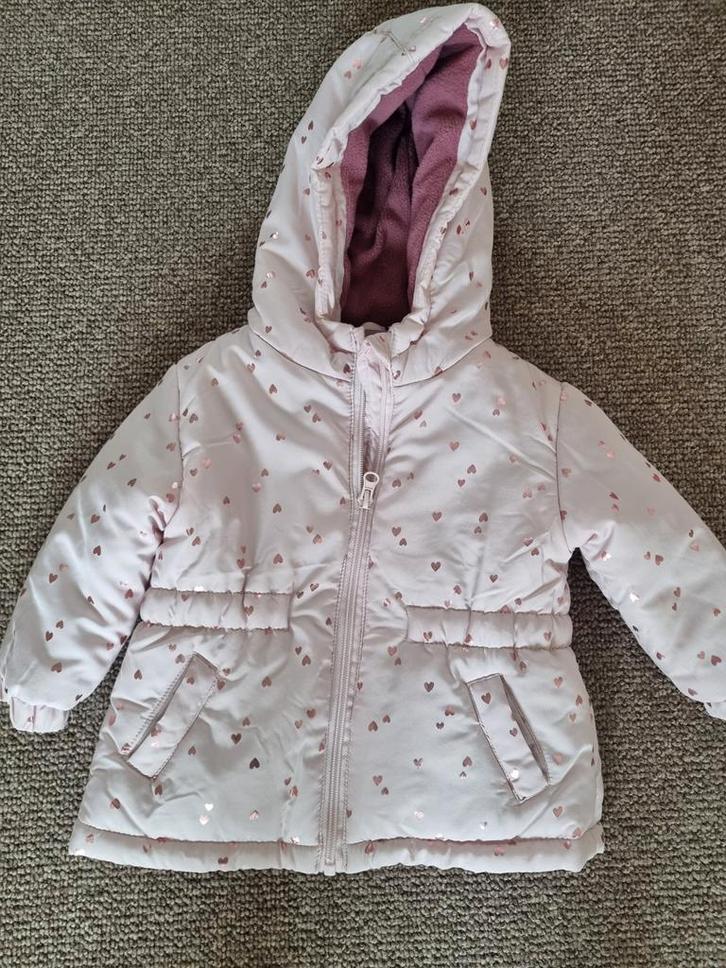 Jas / winterjas maat 74. Lekker warm. Roze met hartjes. Zgan, Kinderen en Baby's, Babykleding | Maat 74, Zo goed als nieuw, Meisje