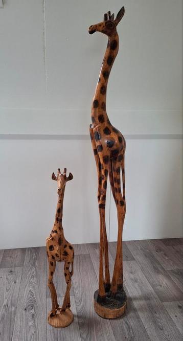 2x Prachtige authentieke Giraffe-houtsnijwerken (set) beschikbaar voor biedingen