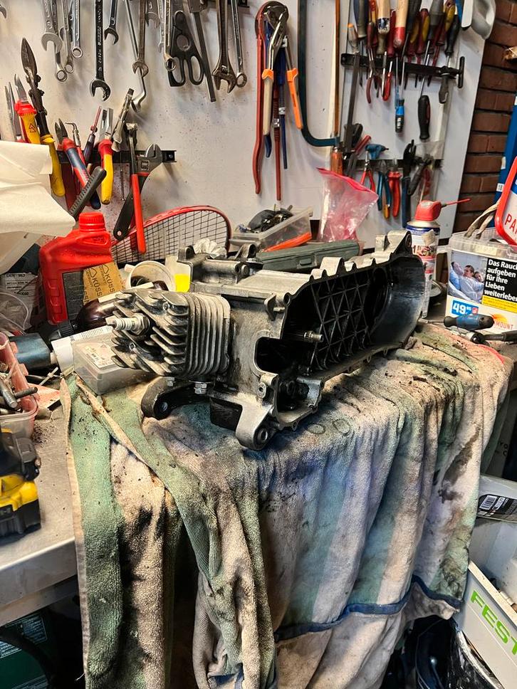 Typhoon C19 Blokje, Fietsen en Brommers, Brommeronderdelen | Scooters, Gebruikt, Piaggio, Blok, Ophalen