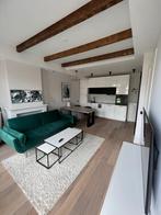 Industriële tafel + 4 fluwelen stoelen - Op Maat!, Ophalen