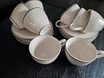 8 kop en schotels van Dots, Huis en Inrichting, Keuken | Servies, Ophalen, Zo goed als nieuw, Overige stijlen, Kop(pen) en/of Schotel(s)