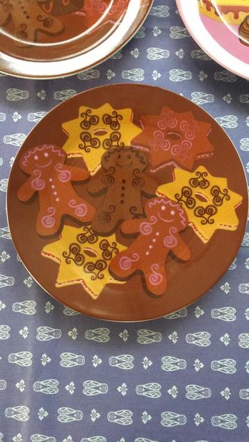 Kerstservies 4 bordjes beschikbaar voor biedingen