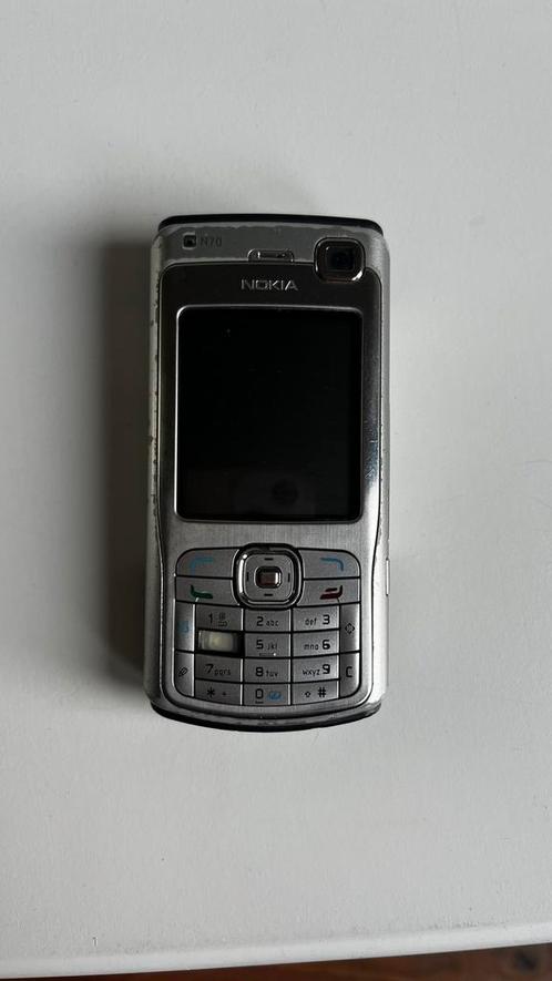 Nokia N70 werkend en zonder lader, Telecommunicatie, Mobiele telefoons | Nokia, Gebruikt, Zonder abonnement, Klassiek of Candybar