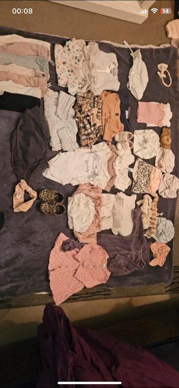 Bundel babykleding maat 62 meisjes beschikbaar voor biedingen