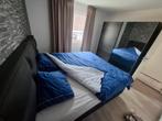 Boxspring met kast - Nieuwstaat!1 of 2 prs kan ook bezorgen, Huis en Inrichting, Ophalen, Blauw, Tweepersoons, Zo goed als nieuw
