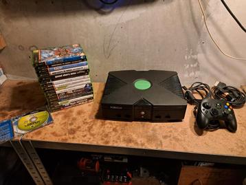 Xbox met controller en 17 topspellen te koop beschikbaar voor biedingen