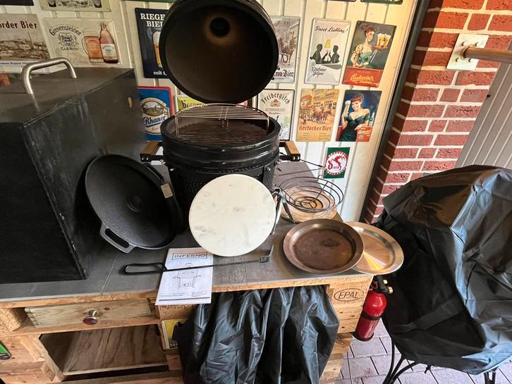 Inferno Compact Kamado met Plancha (keen Monolith Icon,…), Tuin en Terras, Houtskoolbarbecues, Zo goed als nieuw, Ophalen