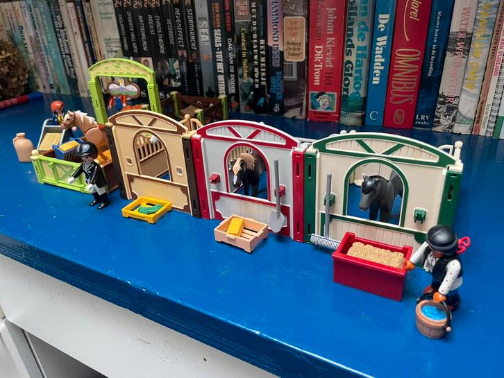 Playmobil 9478 Spirit Paardenbox en 5110, 5108 en 5418), Kinderen en Baby's, Speelgoed | Playmobil, Zo goed als nieuw, Ophalen of Verzenden