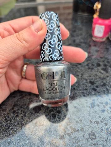 OPI nagellak isnt she iconic beschikbaar voor biedingen