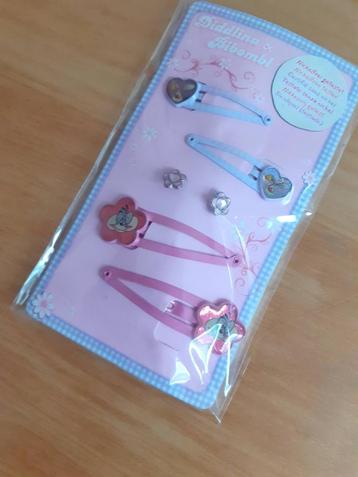 Diddle 2 sets Haarspeldjes en 1 set oorbellen, nieuw beschikbaar voor biedingen