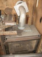 Oude gaskachel met muurdoorvoer, Huis en Inrichting, Kachels, Ophalen, Gebruikt, Gas, Vrijstaand