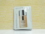 Clinique Even Better Makeup nr. CN52 (20 proefjes), Ophalen of Verzenden, Nieuw, Gehele gezicht, Make-up