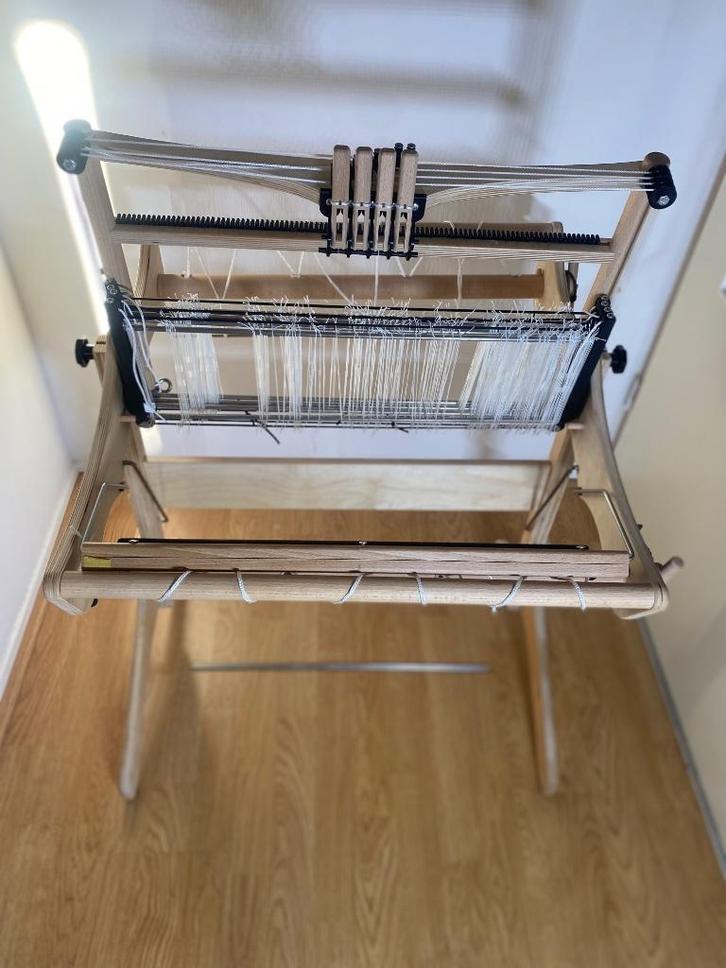 Louet Erica Weefgetouw 50cm/4 schachten met stand, Hobby en Vrije tijd, Spinnewielen en Spinnen, Nieuw, Overige typen, Ophalen