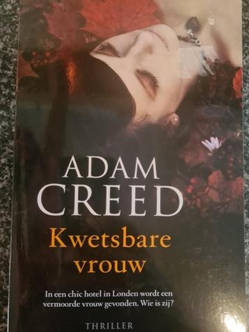 Adam Creed - Kwetsbare vrouwen beschikbaar voor biedingen