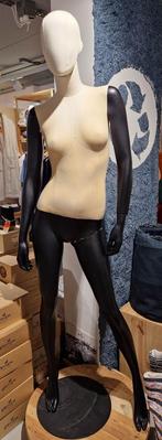 Etalagepop vrouw, Ophalen, Gebruikt, Paspop