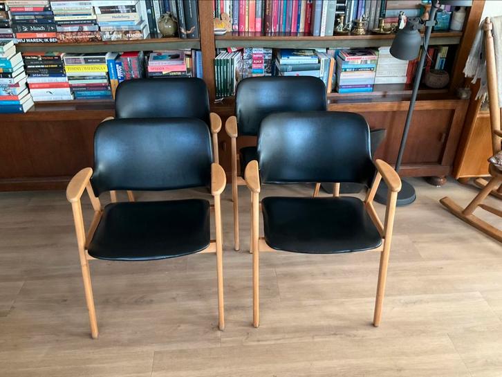 4 stoelen Cees Braakman voor Pastoe, prijs = 4 stoelen, Huis en Inrichting, Stoelen, Gebruikt, Vier, Hout, Zwart, Ophalen