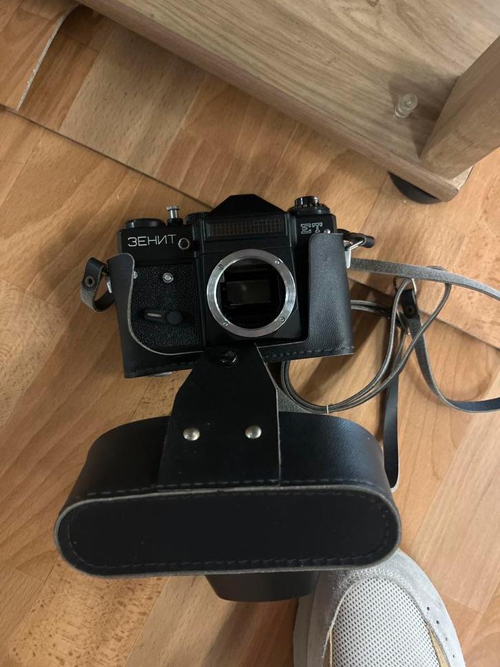 3x Vintage camera’s – Zenit, Polaroid, Super 8 – Retro, Audio, Tv en Foto, Videocamera's Digitaal, Zo goed als nieuw, Ophalen of Verzenden