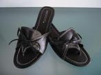 AEROSOLES nieuwe zwarte slippers 36½, Kleding | Dames, Schoenen, Slippers, Verzenden, Zwart, Nieuw