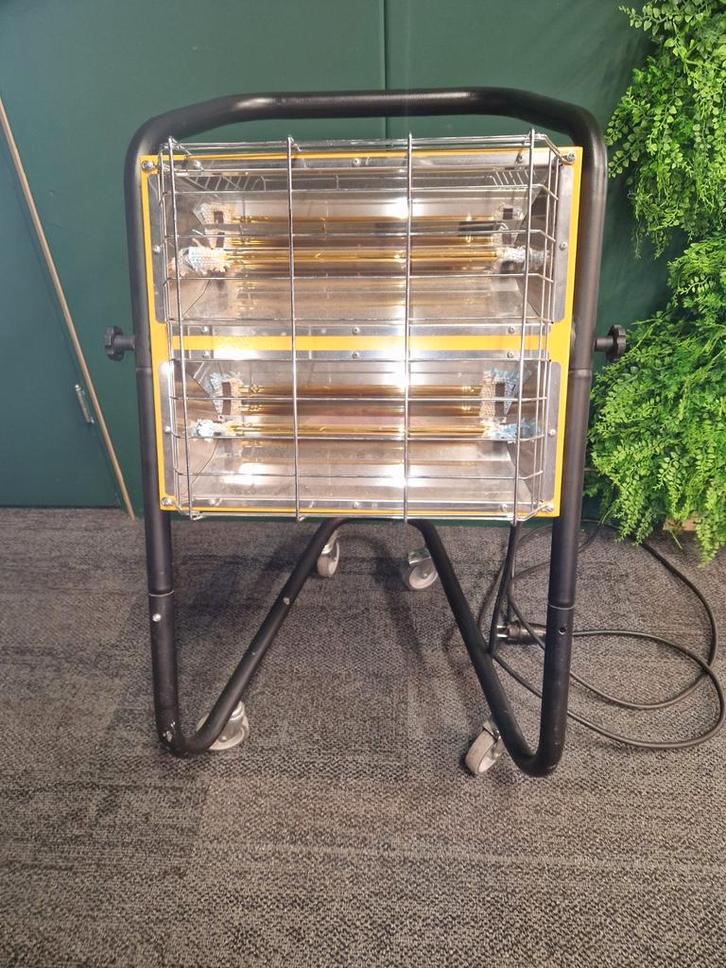 Master Hall 3000 Kachel - Industrieel, Doe-het-zelf en Verbouw, Verwarming en Radiatoren, Gebruikt, Kachel, 800 watt of meer, 30 tot 80 cm