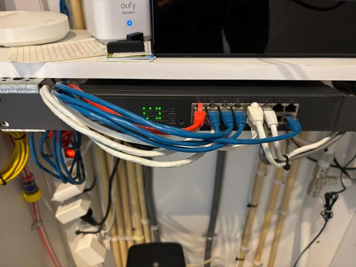 Diverse netwerk switches TP-link, Computers en Software, Netwerk switches, Gebruikt, Ophalen of Verzenden