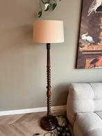Vintage staande lamp van donker hout, Ophalen, Zo goed als nieuw, Hout, 150 tot 200 cm