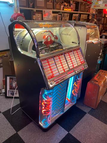 Wurlitzer 1700 jukebox 1954 bij Bennies Fifties