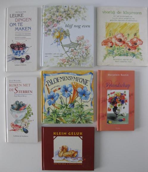 Boek / Boekjes 7 titels met aquareltekeningen:, Boeken, Hobby en Vrije tijd, Ophalen of Verzenden