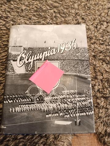 Orgineel wo 2 sigaretten kaartjes boek Olympia 1936 beschikbaar voor biedingen
