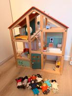 Houten poppenhuis (Hema) met familie en meubels, Ophalen, Zo goed als nieuw, Poppenhuis