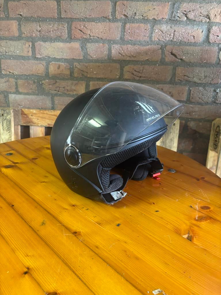 Scooterhelm - Veilig en Stijlvol!, Fietsen en Brommers, Ophalen of Verzenden, Gebruikt, Medium
