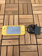 Nintendo switch lite geel met oplader, Spelcomputers en Games, Spelcomputers | Nintendo Switch Lite, Ophalen of Verzenden, Geel