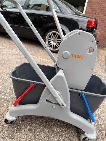 Taski dubbele dweilwagen beschikbaar voor biedingen