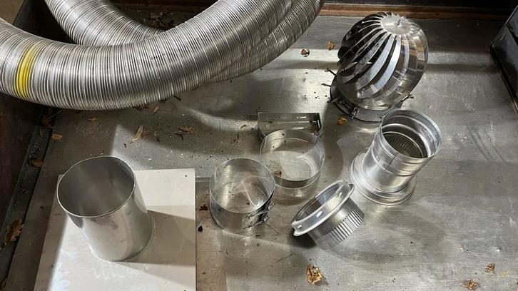 Houtkachel accessoires - RVS Roterende trekkap, buizen, etc., Doe-het-zelf en Verbouw, Ventilatie en Afzuiging, Gebruikt, Afzuiger