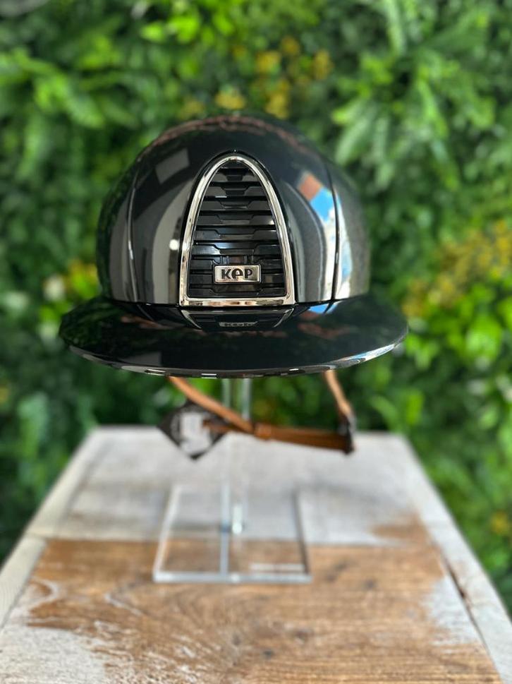 NIEUW! KEP Italia Shine met cognac bandjes, Dieren en Toebehoren, Paardrijkleding, Nieuw, Cap, Dressuur, Ophalen of Verzenden