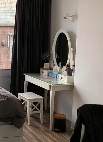 Toilettafel met spiegel