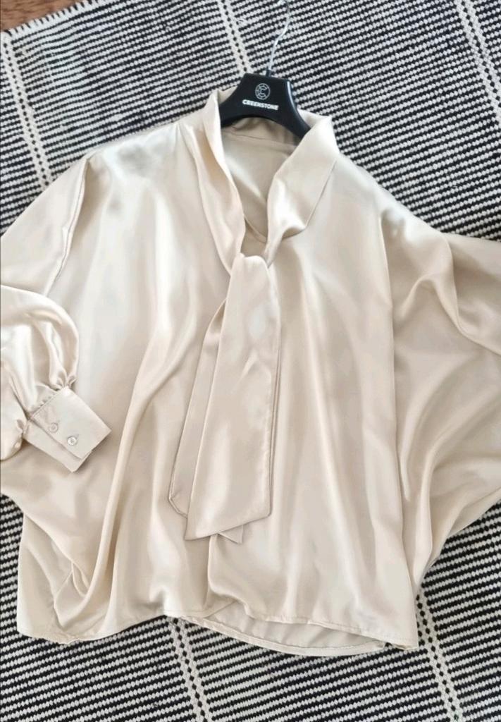 Prachtige creme blouse, vleermuismouwen, Kleding | Dames, Blouses en Tunieken, Zo goed als nieuw, Beige, Verzenden