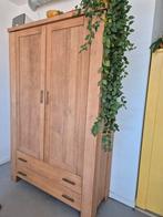 Massief eikenhouten kast met veel opbergruimte, Ophalen of Verzenden
