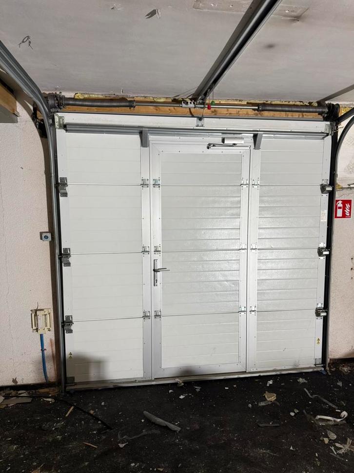 Roldeur met loopdeur (overheaddeur), Doe-het-zelf en Verbouw, Deuren en Horren, Zo goed als nieuw, Garagedeur, 215 cm of meer