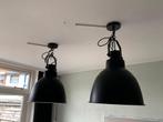 Twee zwarte hanglampen, Ophalen, Gebruikt, Metaal, 50 tot 75 cm