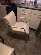 Gratis eettafel stoelen 2 +2 andere stoelen, Gebruikt, Twee, Wit, Ophalen of Verzenden